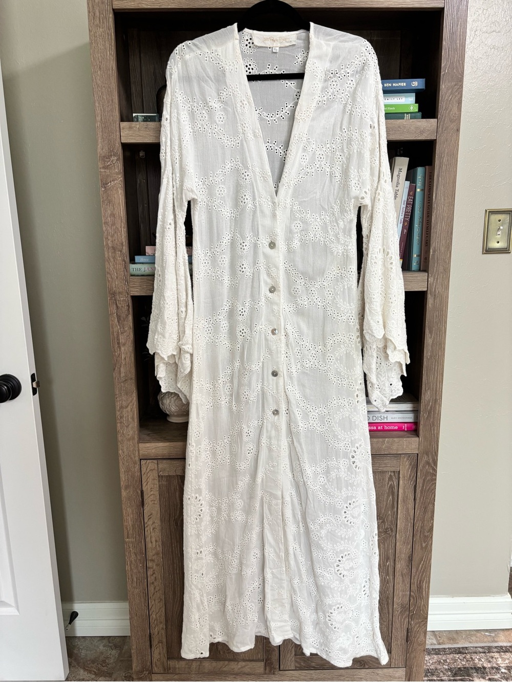 Jen's Pirate Booty White Eyelet Mantra Kimono